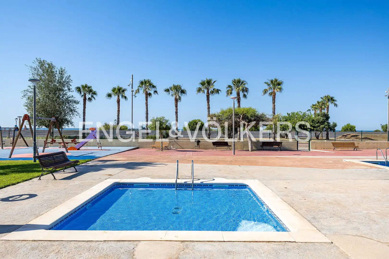Piscina de Piso en venta en Cubelles con Aire acondicionado, Calefacción y Terraza