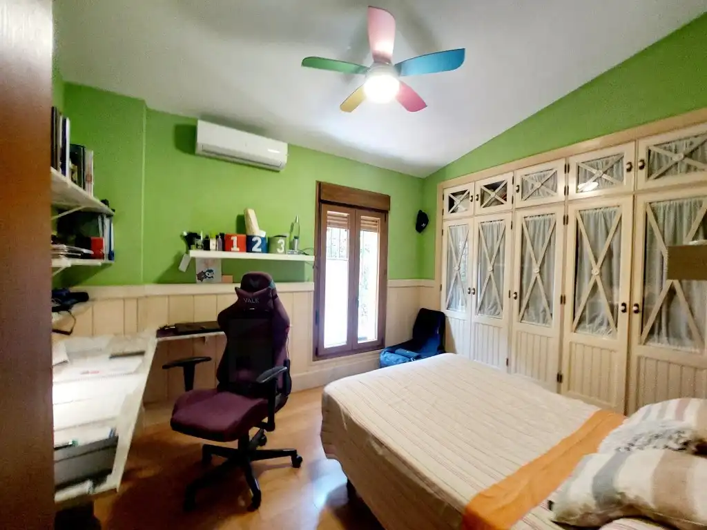 Dormitori de Casa o xalet en venda en Badajoz