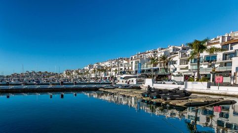 Foto 2 de Apartamento en venta en Calle las Ventas, 16, Las Brisas, Marbella