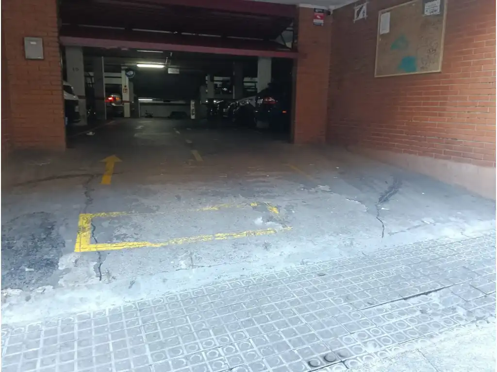 Einzelparkplatz zum Verkauf in Horta - Guinardó, imagen 7