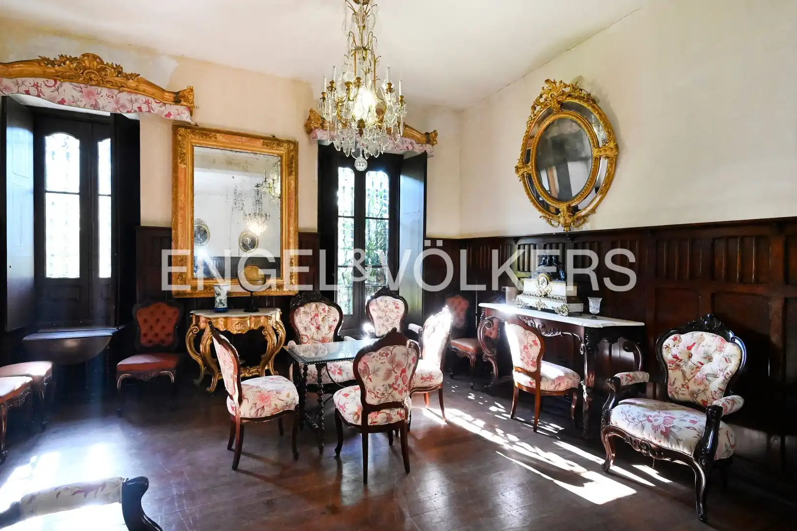 Comedor de Casa o chalet en venta en Laredo con Calefacción, Jardín privado y Trastero