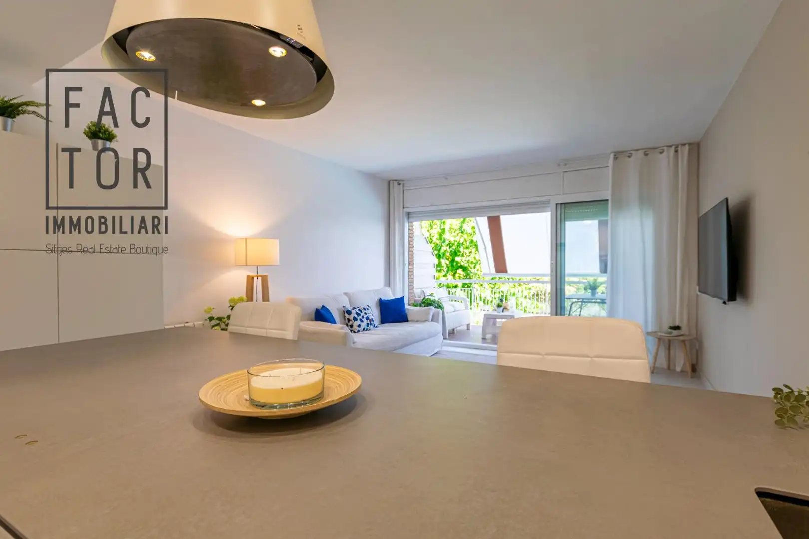 Living room of Flat for sale in Sitges  with Heating, Private garden and Terrace