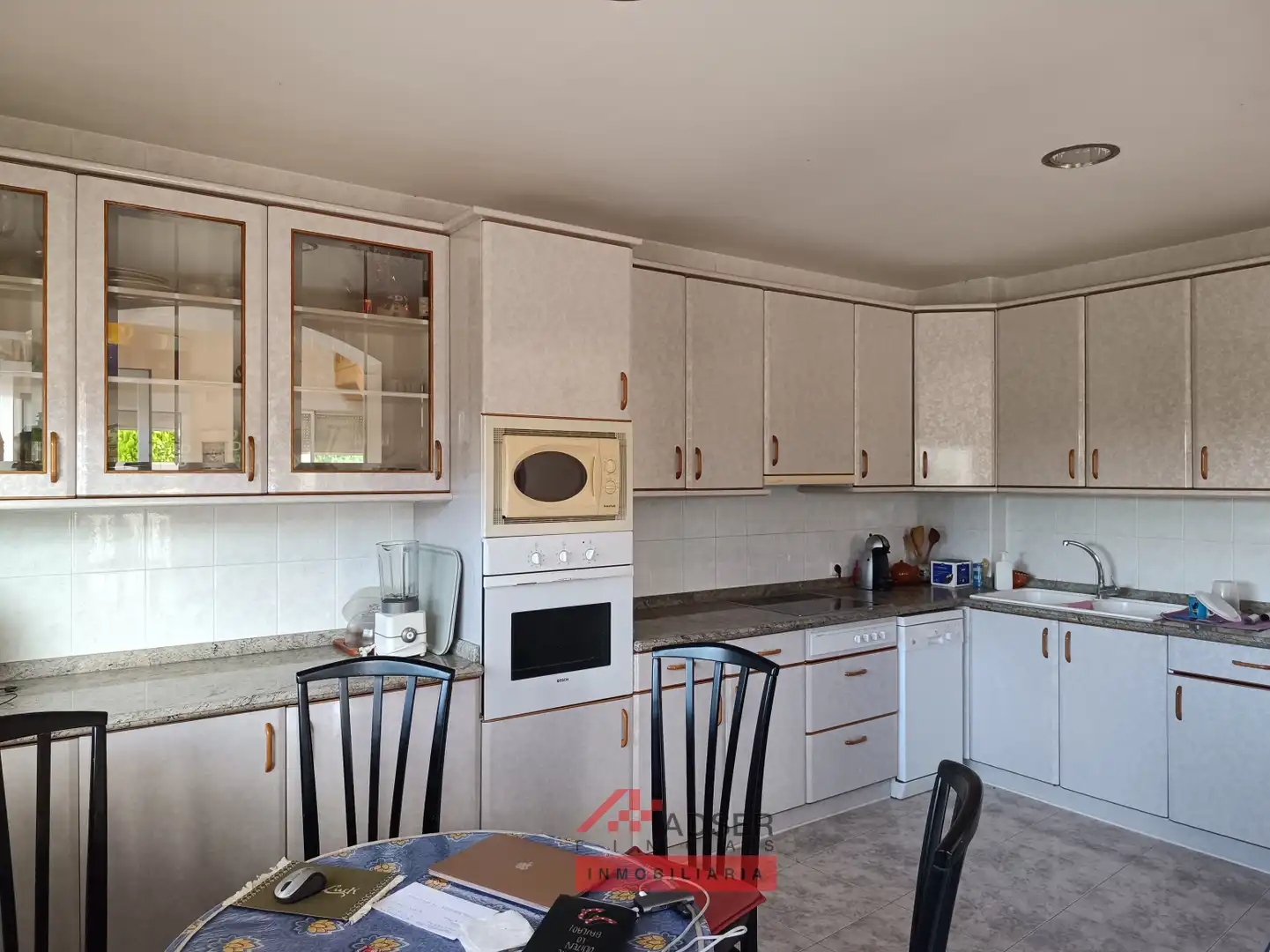 Cocina de Casa o chalet en venta en Albelda de Iregua con Jardín privado, Terraza y Trastero