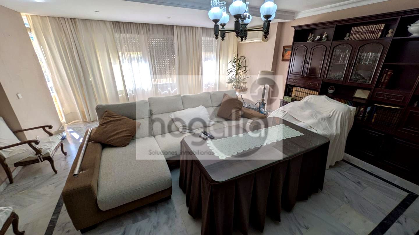 Sala de estar de Piso en venta en  Sevilla Capital con Aire acondicionado, Terraza y Trastero