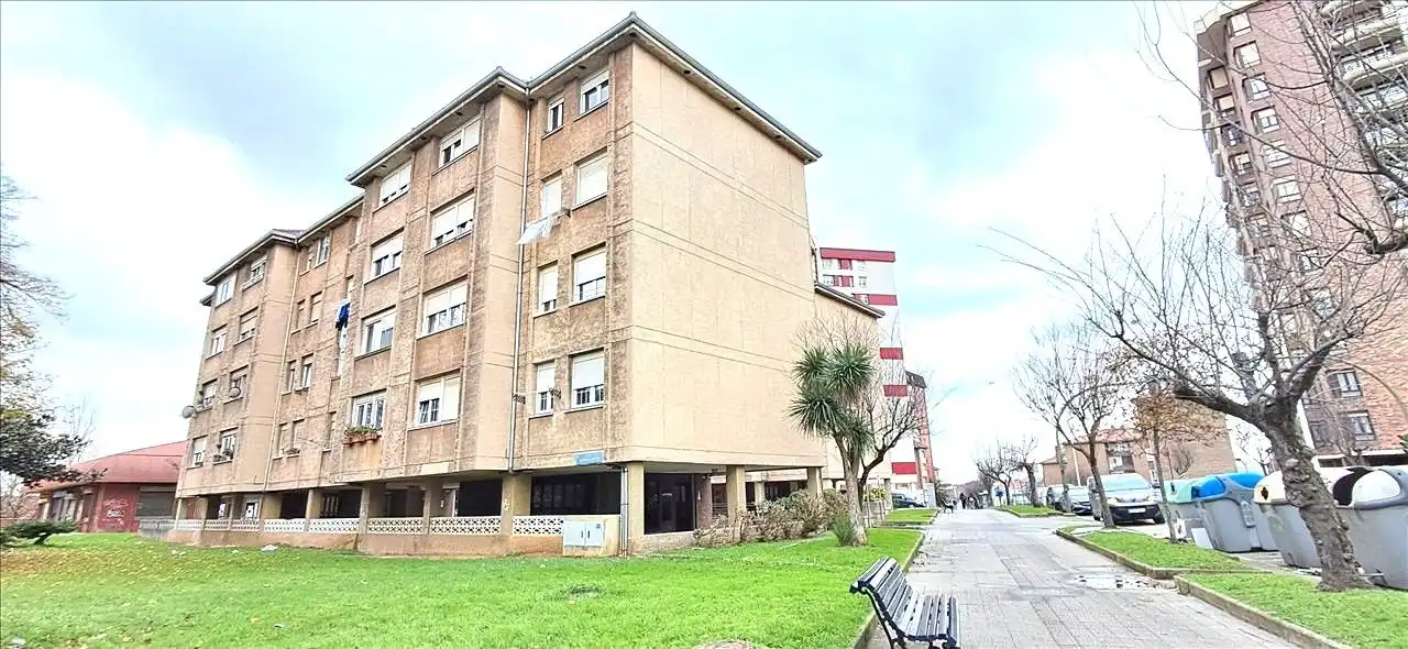 Apartament en venda a Alisal - San Román