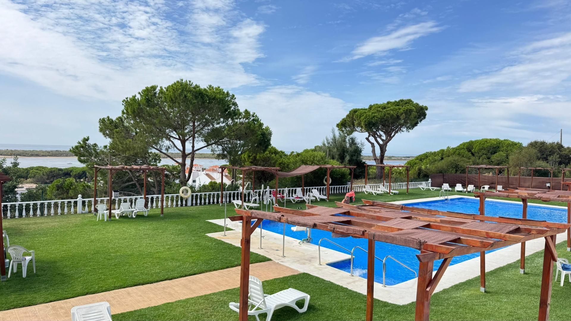 Swimming pool of Apartment to rent in El Rompido