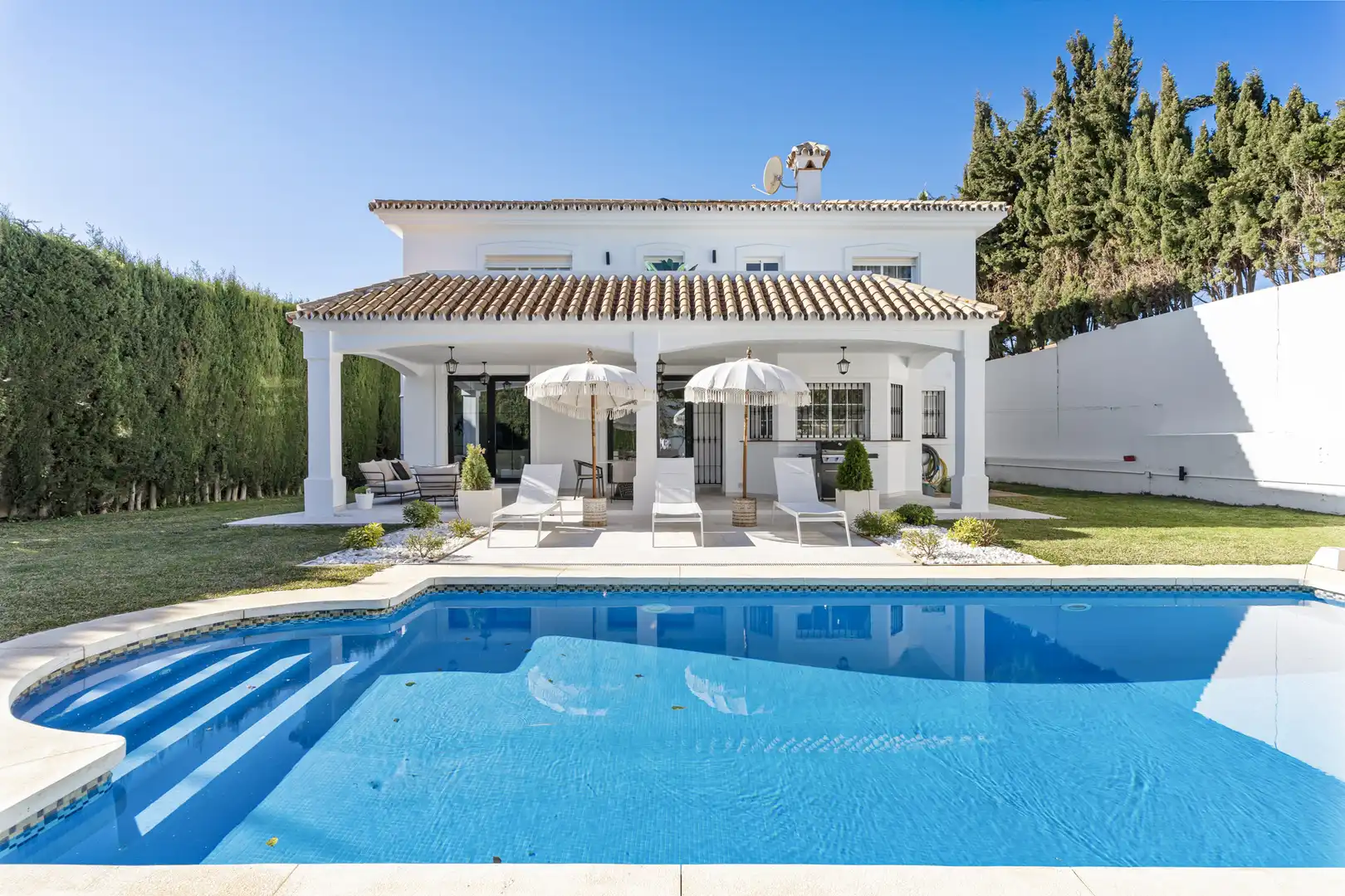 Casa con piscina in vendita a El Faro de Calaburra - Chaparral