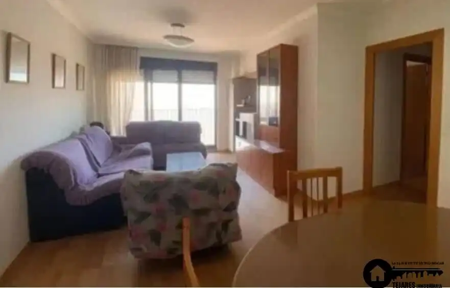 Piso con terraza en venta en Carretas - Pajarita