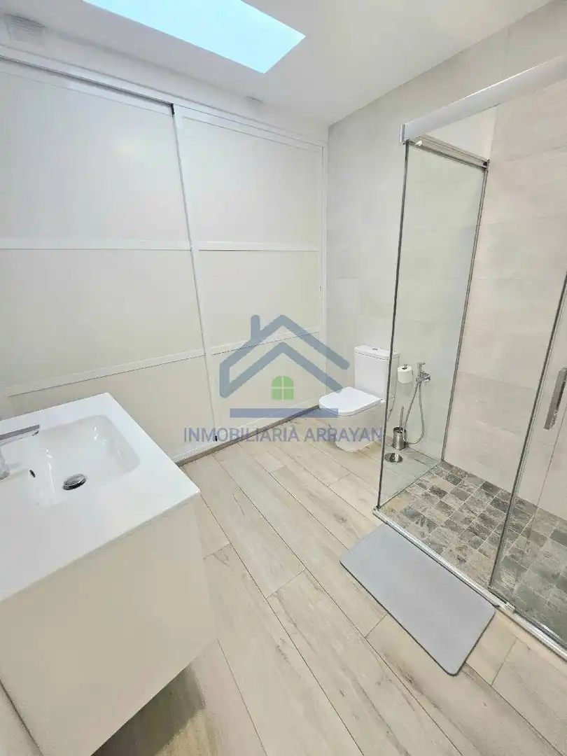 Bathroom of Houses for rent in La Zubia Ciudad