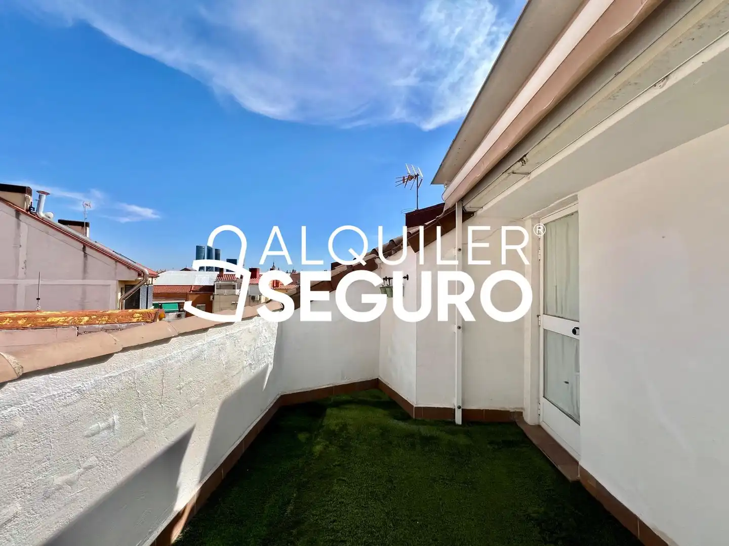 Balcony of Flat for rent in Madrid  with Air Conditioner, Heating and Terrace
