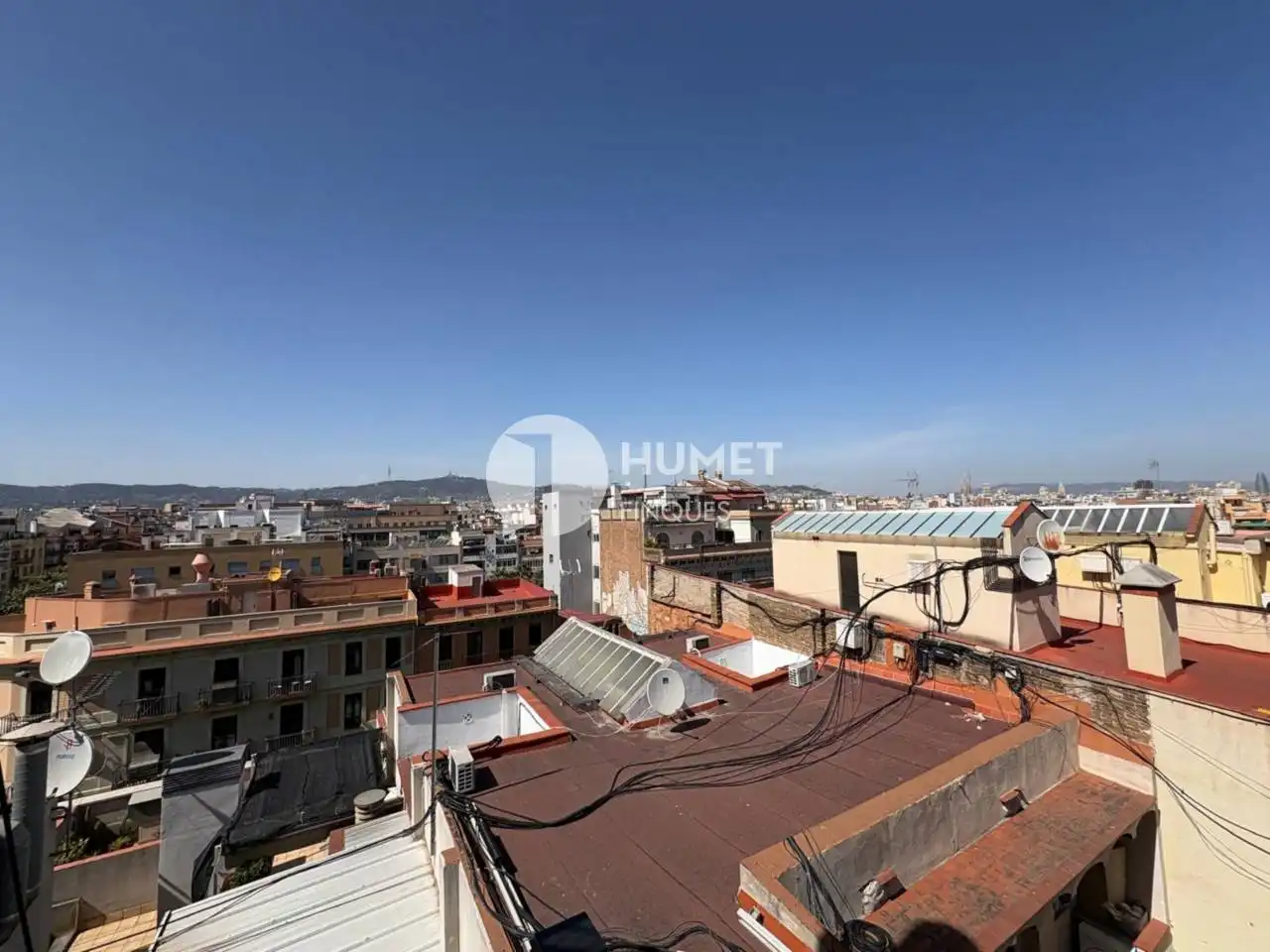 Vista exterior de Ático en venta en Barcelona con Aire acondicionado, Calefacción y Parquet