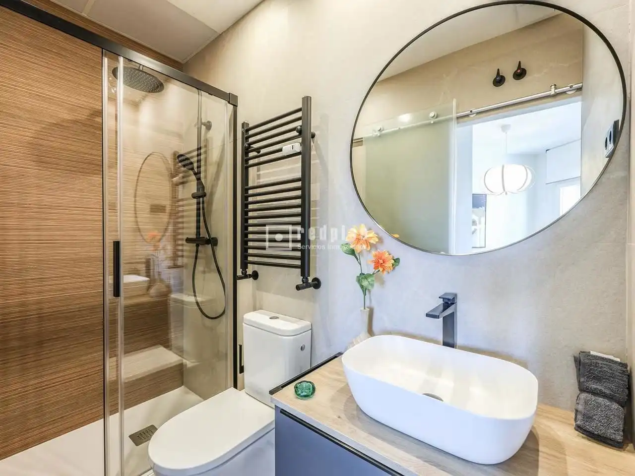 Bathroom of Flat for sale in Madrid  with Air Conditioner, Heating and Terrace