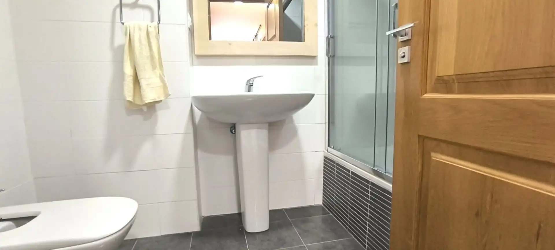Baño de Dúplex en venta en Cenicero con Calefacción, Terraza y Trastero