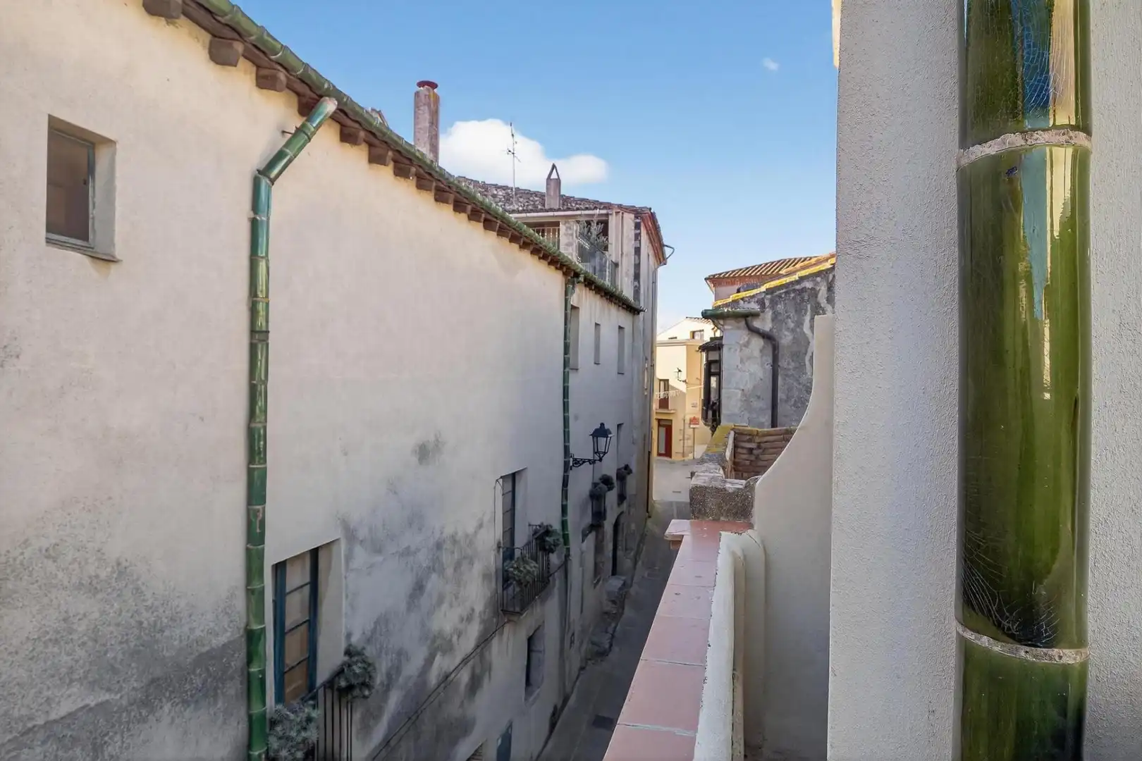 Vista exterior de Casa adosada en venda en Peralada