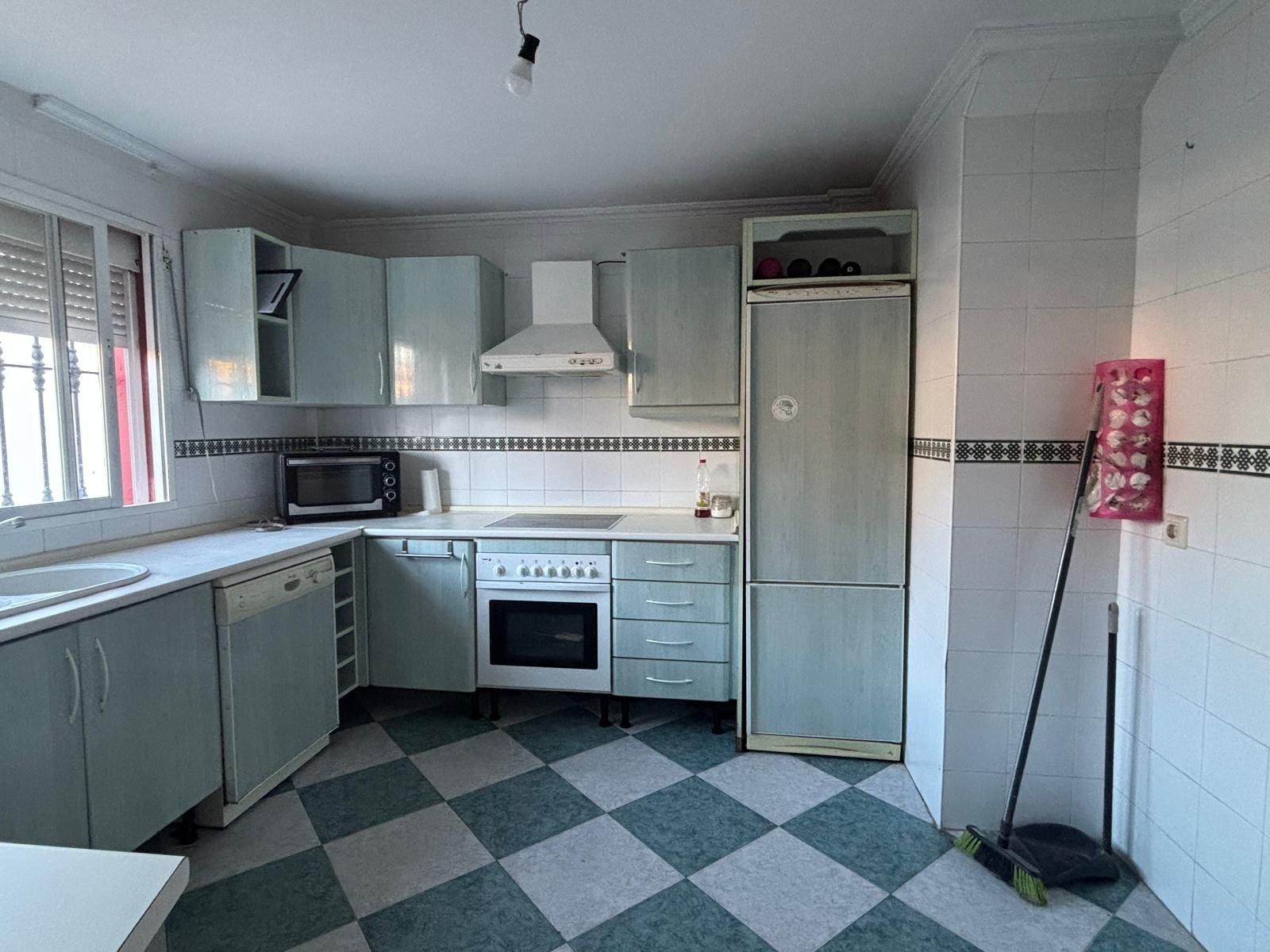 Cuina de Casa adosada en venda en Los Barrios