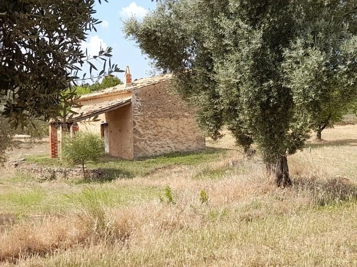 Country homes for sale in Valjunquera