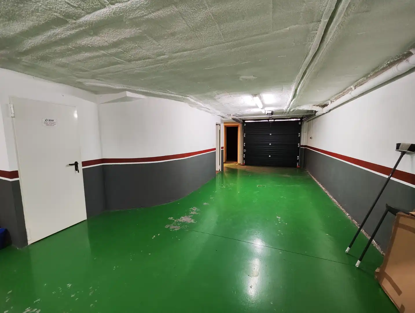 Parking de Casa adosada en venta en Vigo  con Jardín privado, Parquet y Terraza