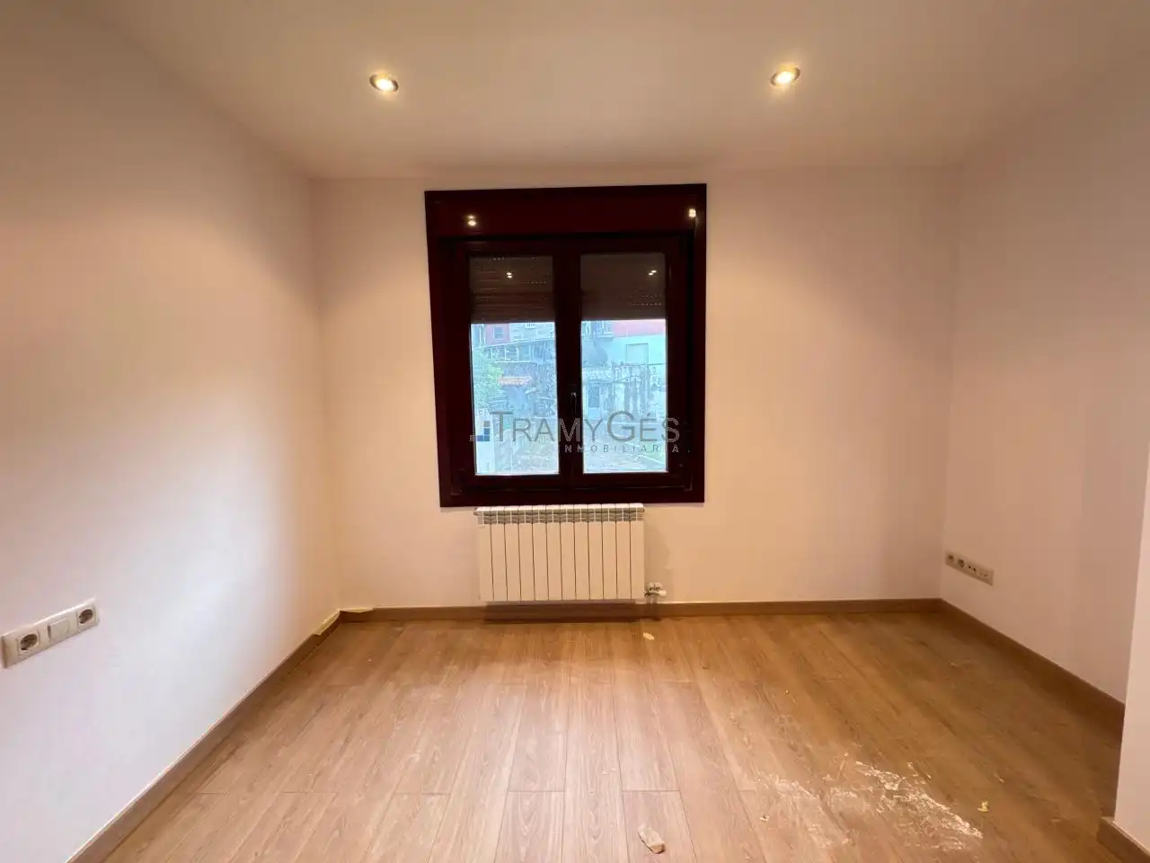 Habitación de Casa adosada en venta en Vigo  con Calefacción, Jardín privado y Terraza