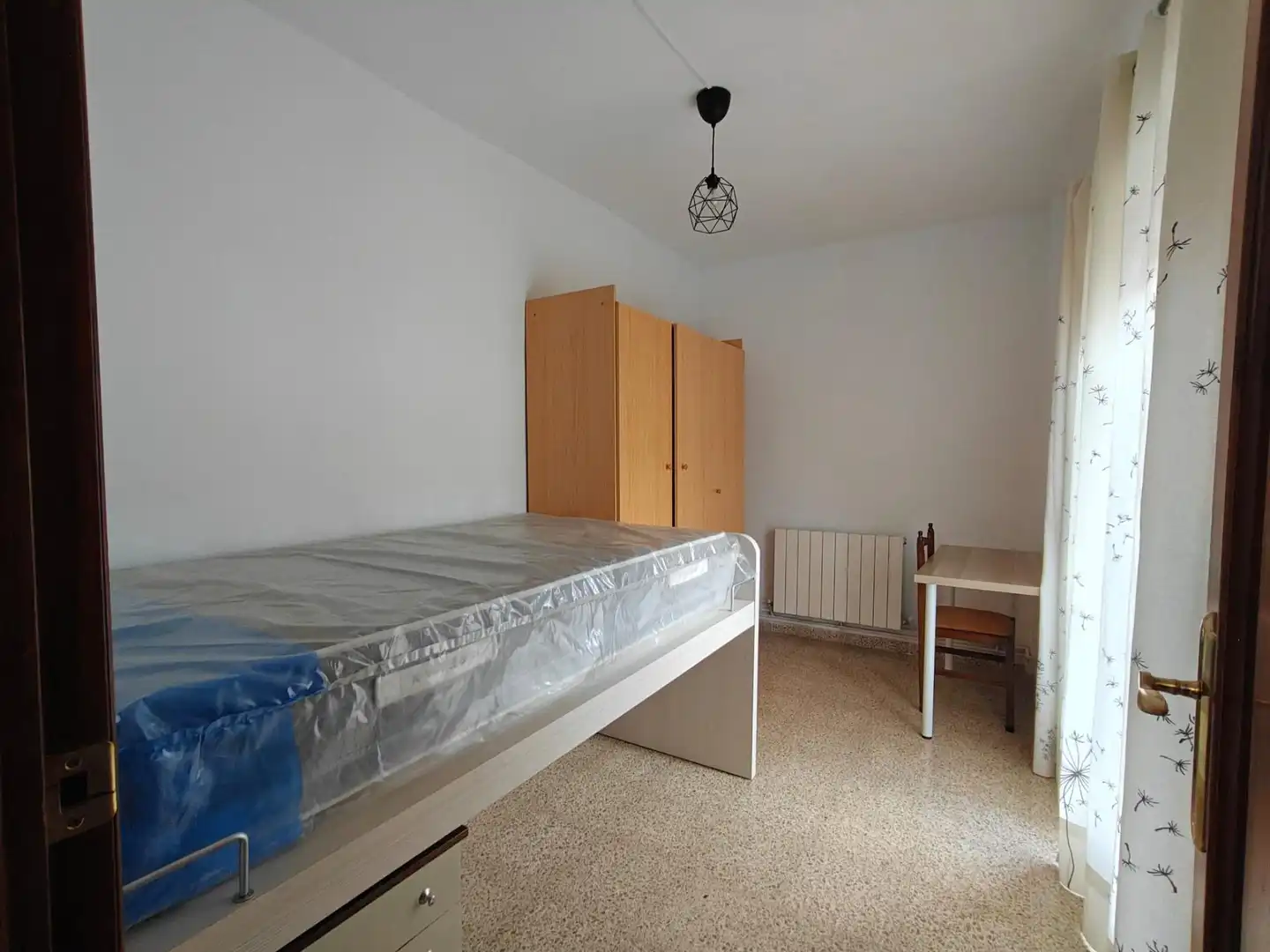 Room in Calle Dr, Pareja Yebenes, Plaza de Toros