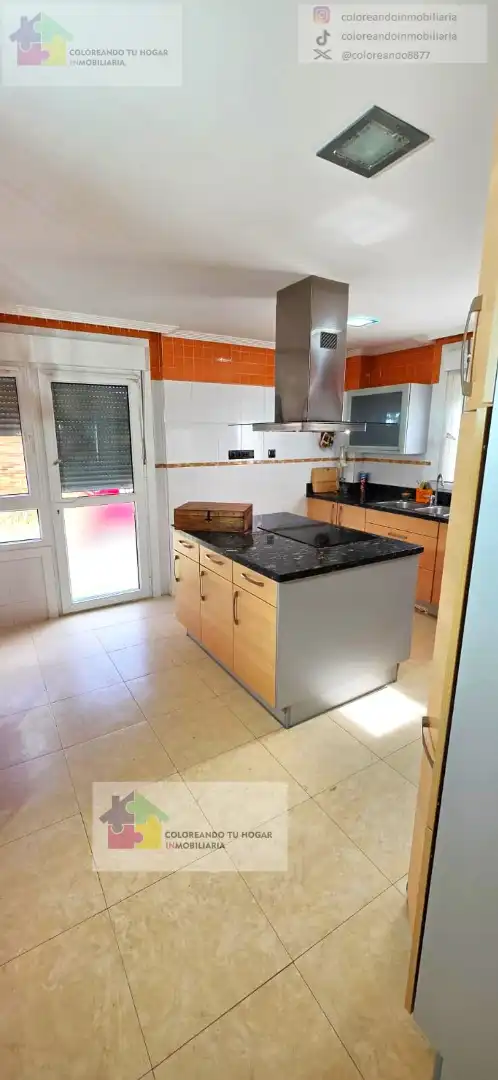 Kitchen of Houses for sale in Sariegos  with Air Conditioner, Heating and Private garden