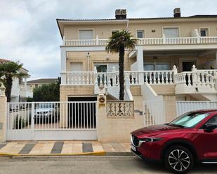 Exterior view of Single-family semi-detached for sale in Oliva  with Furnished