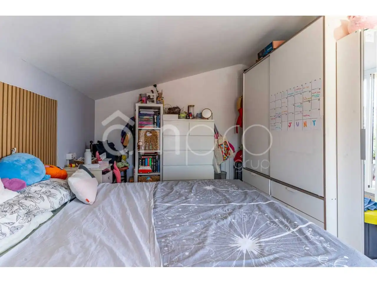 Habitación de Dúplex en venta en Vilanova i la Geltrú con Terraza, Balcón y Alarma