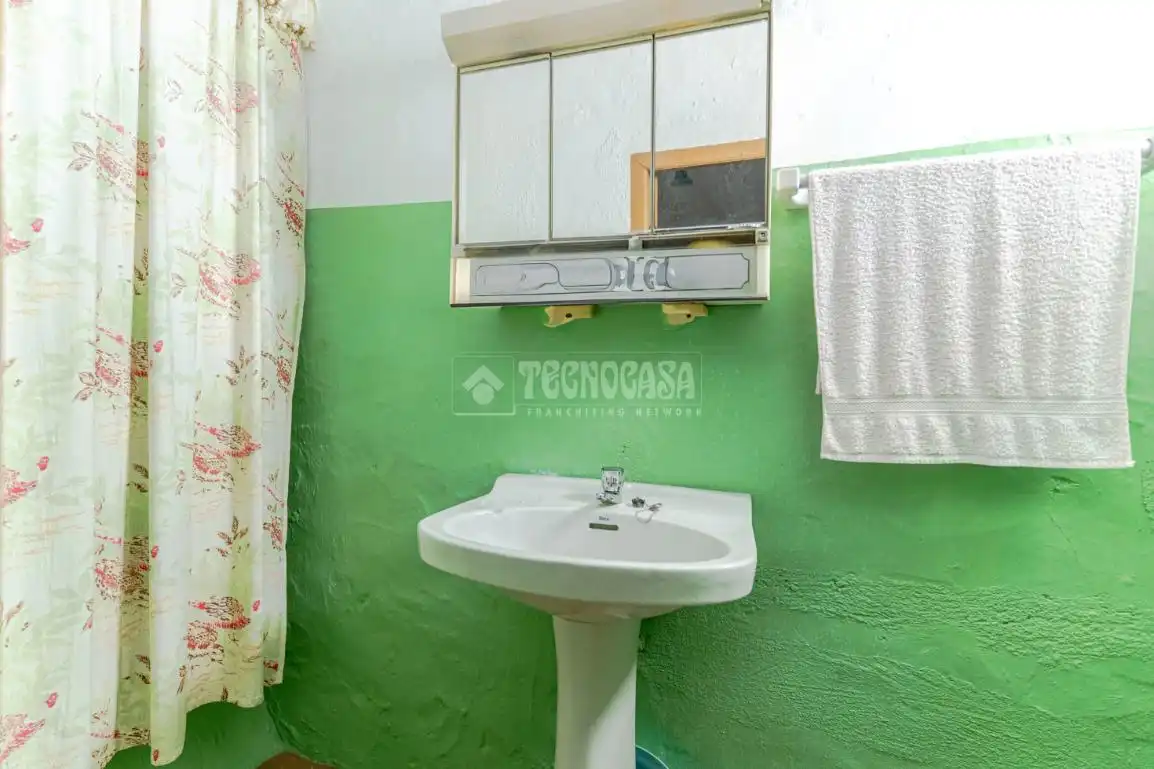 Casa adosada en venta en Otívar
