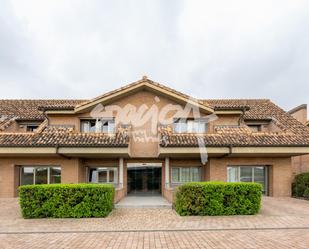 Single-family semi-detached for sale in Calle paseo del club deportivo, La Finca