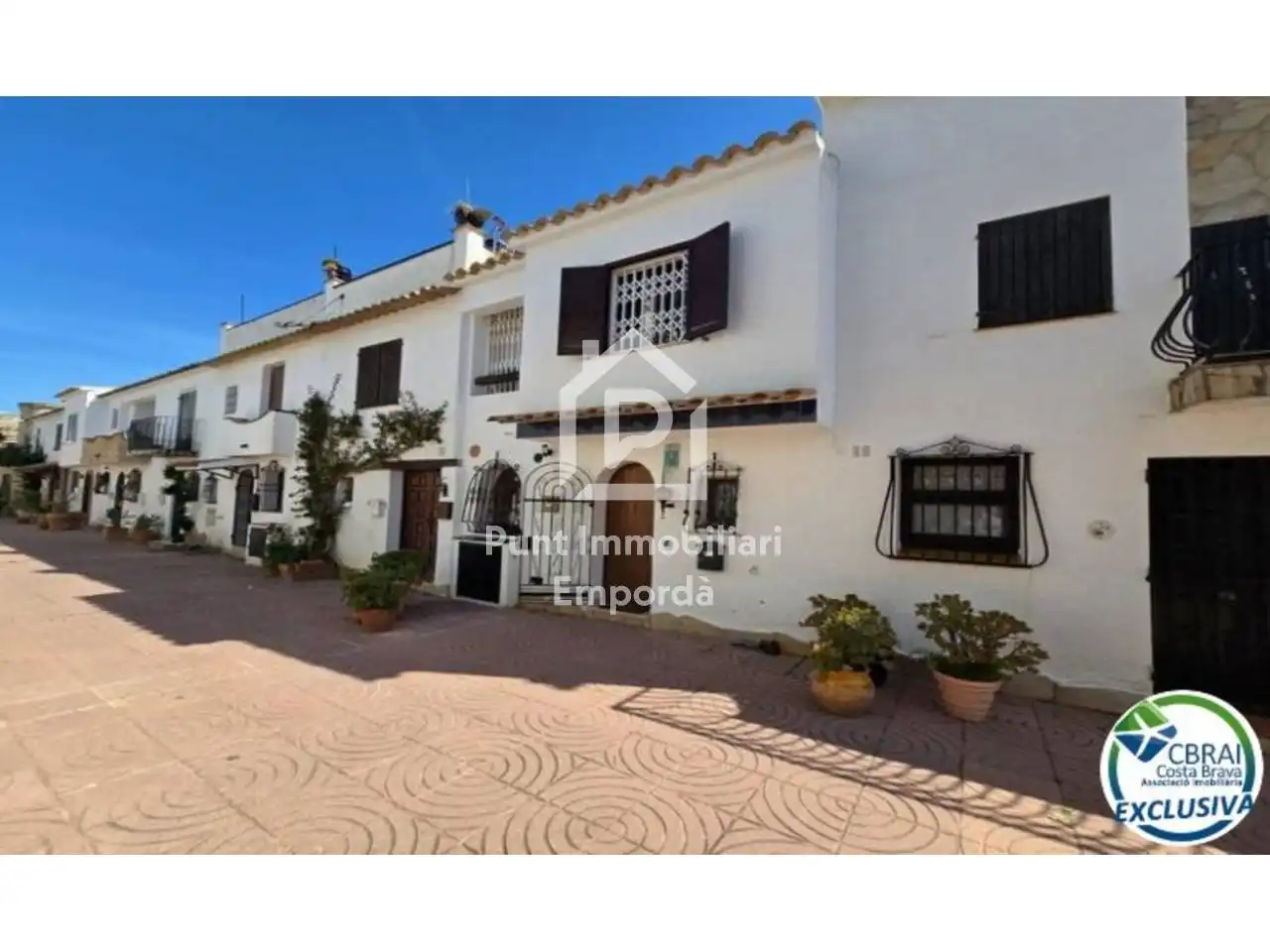 Vista exterior de Casa o chalet en venta en Empuriabrava con Aire acondicionado, Calefacción y Terraza