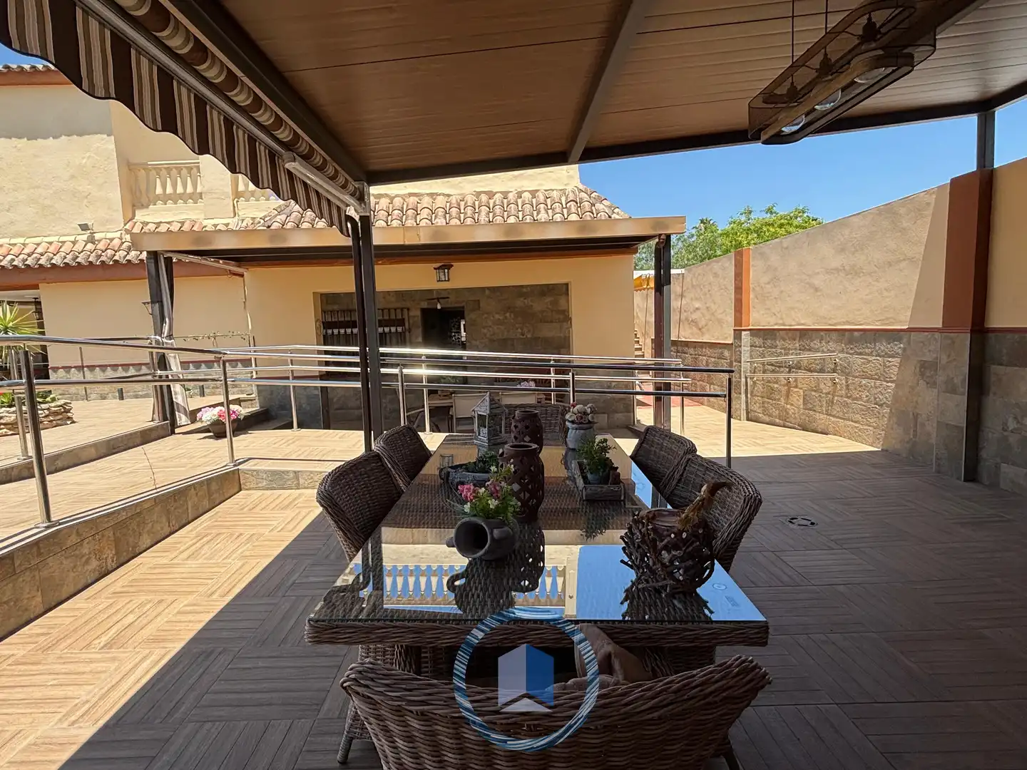 Terrassa de Casa o xalet en venda en Alcalá de Guadaira amb Piscina