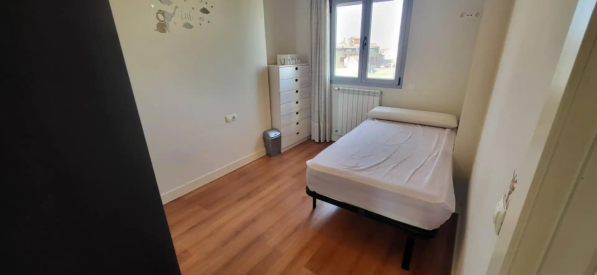 Attic for rent in Feria