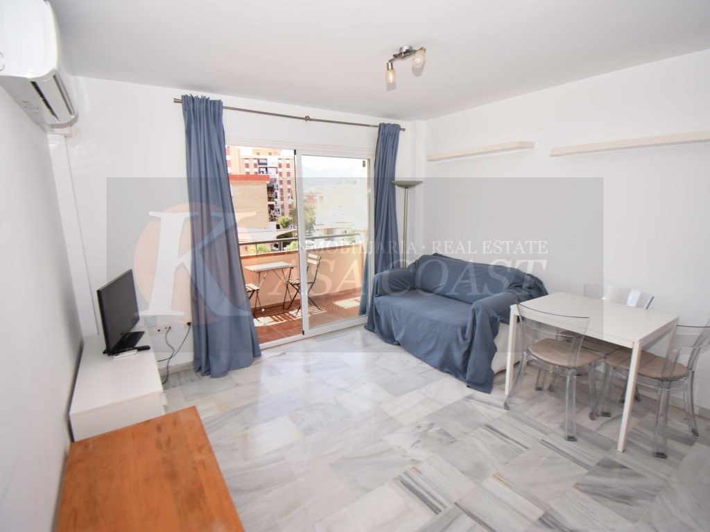 Dormitori de Pis en venda en Fuengirola amb Aire condicionat, Jardí privat i Terrassa
