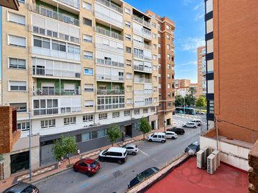 Pis amb ascensor en venda a Calle Asdrubal