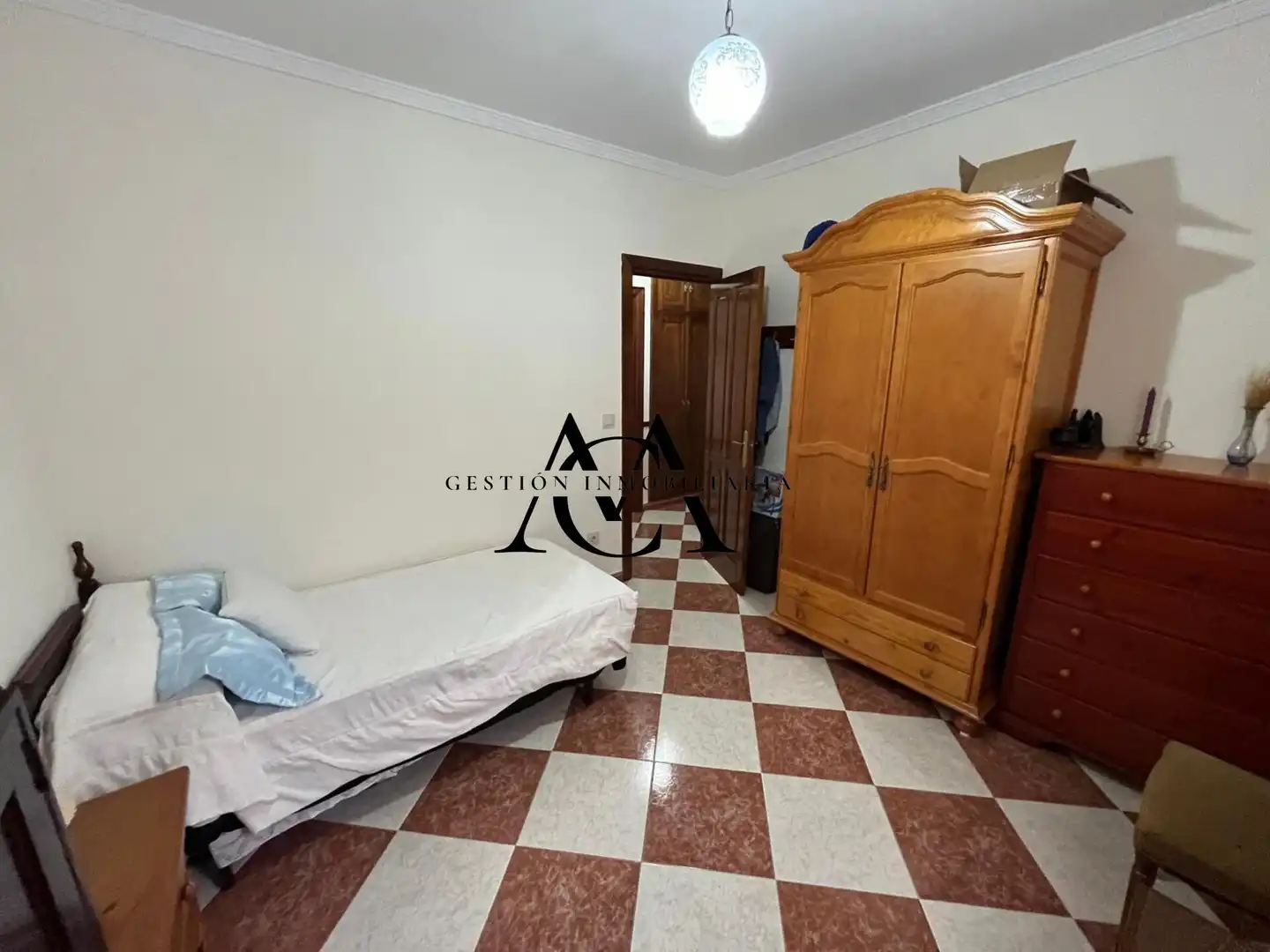 Habitación de Casa o chalet en venta en Lucena con Terraza y Amueblado