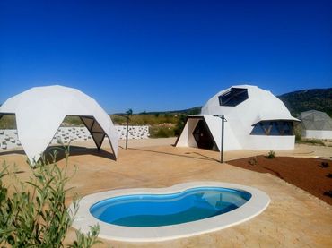 Chalet con piscina en venta en El Pinós / Pinoso