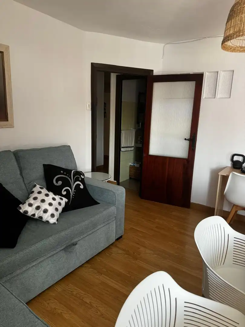Sala de estar de Piso de alquiler en Almuñécar con Jardín privado, Terraza y Amueblado