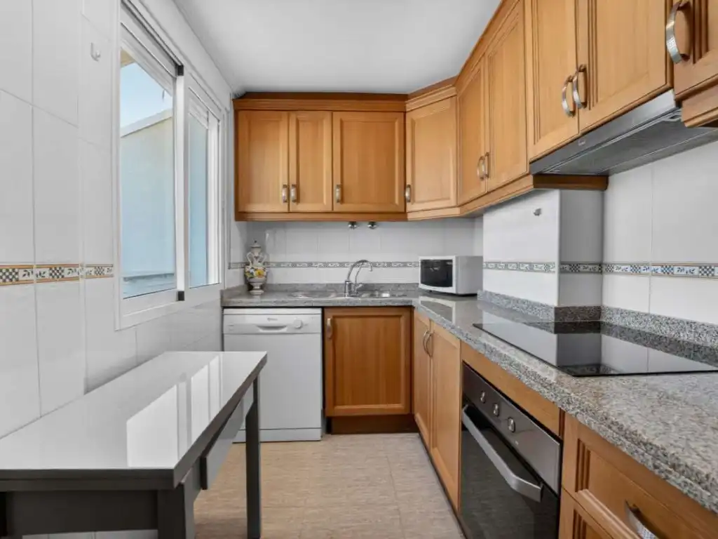 Apartamento con ascensor en venta en Calle Campoamor, imagen 7