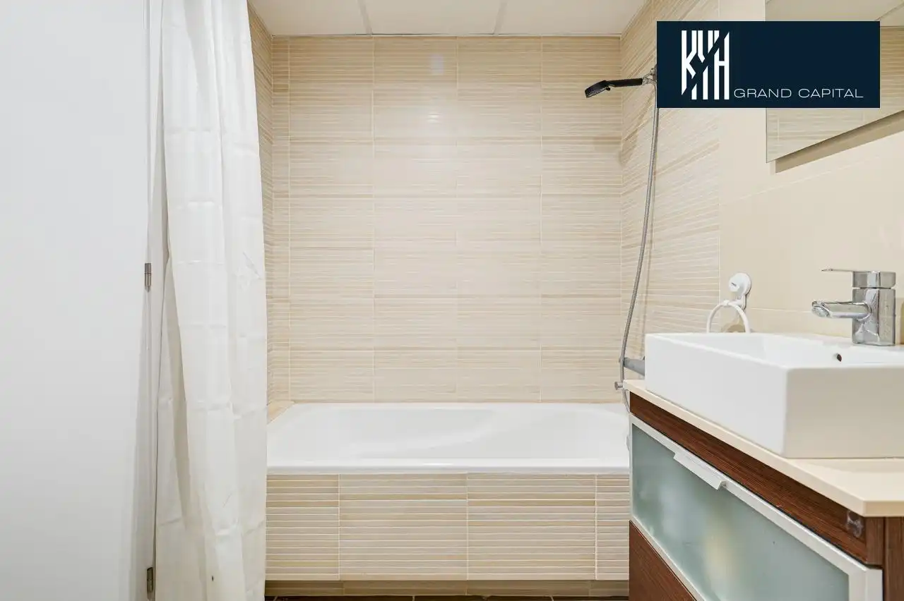 Badezimmer von Wohnungen zum Verkauf in L'Estartit mit Klimaanlage