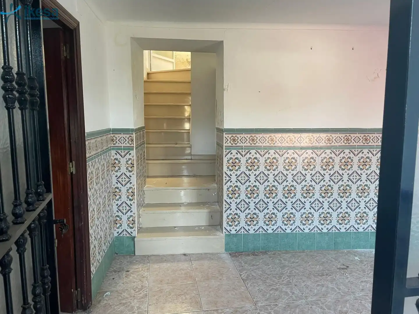 Casa adosada en venta en Constantina