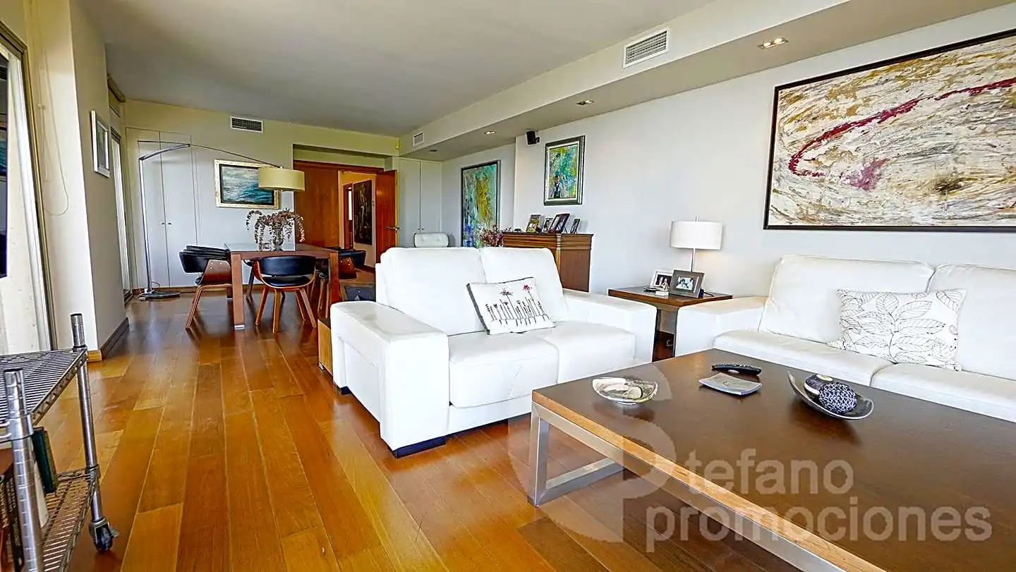Sala de estar de Casa o chalet en venta en Málaga con Aire acondicionado, Calefacción y Jardín privado