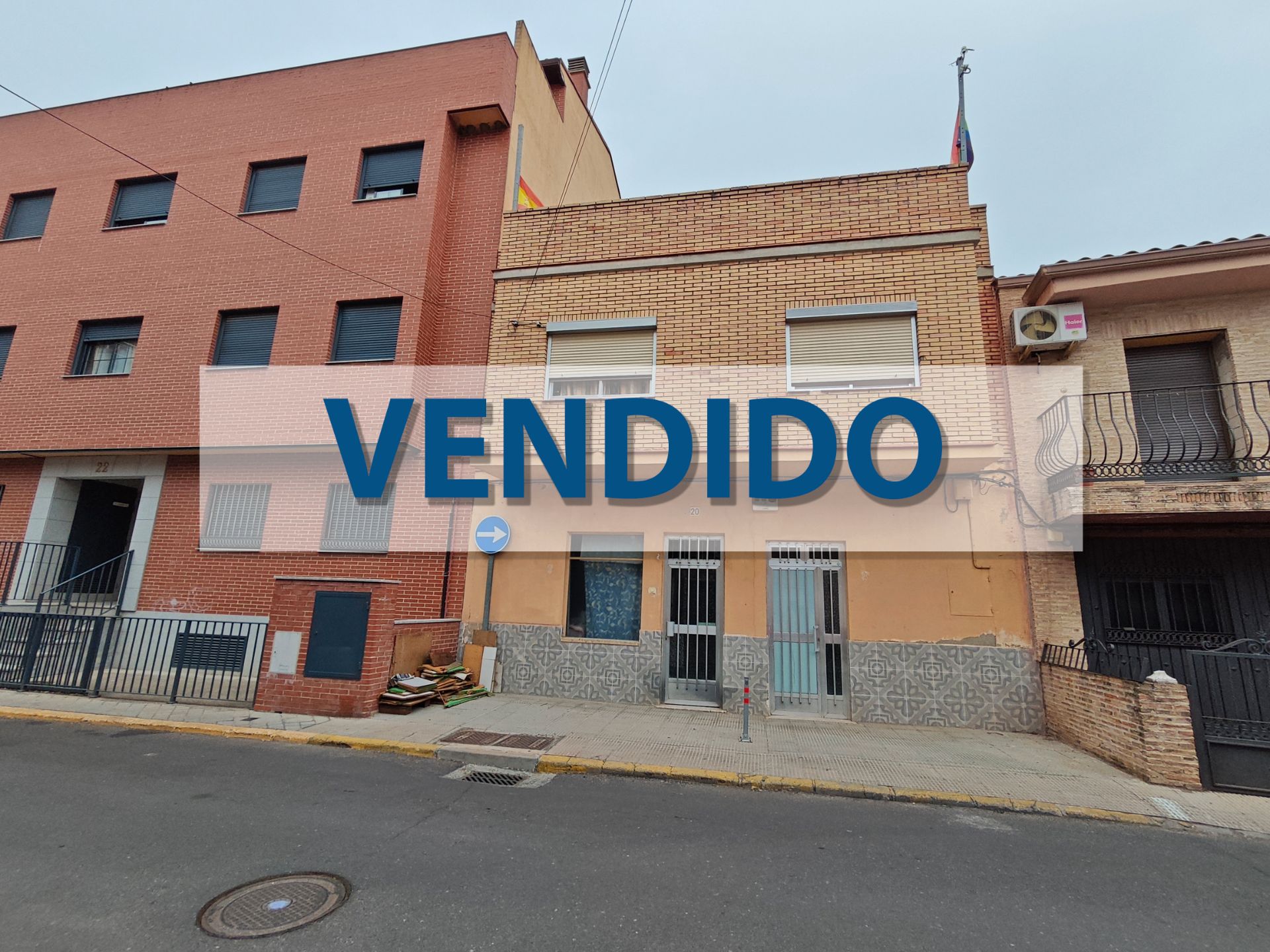 Exterior view of House or chalet for sale in Talavera de la Reina  with Heating, Terrace and Furnished