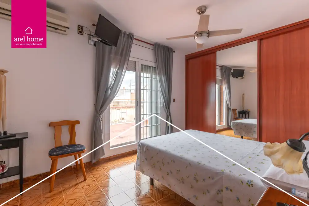 Bedroom of Attic for sale in Esplugues de Llobregat  with Air Conditioner