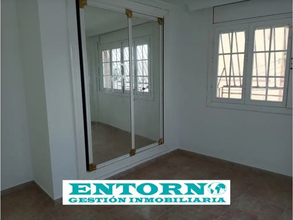 Habitación de Casa o chalet en venta en Santa Perpètua de Mogoda con Jardín privado, Terraza y Trastero