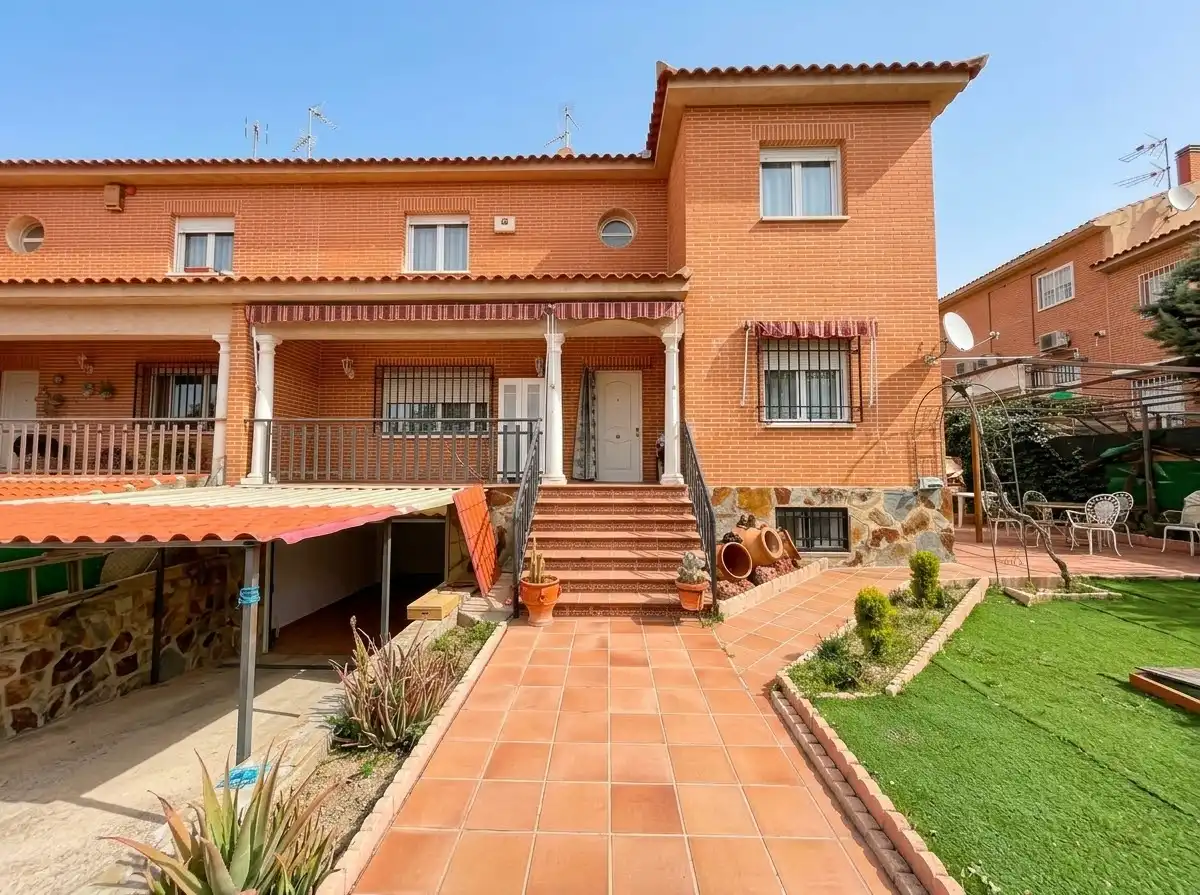Xalet amb jardí en venda a Camino Hondo