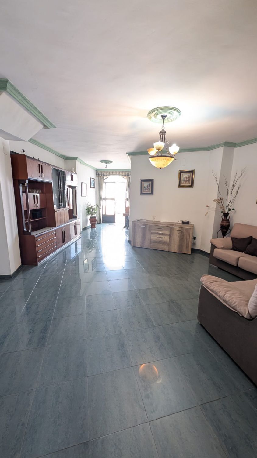 Casa o chalet en venta en Baena con Terraza, Trastero y Balcón