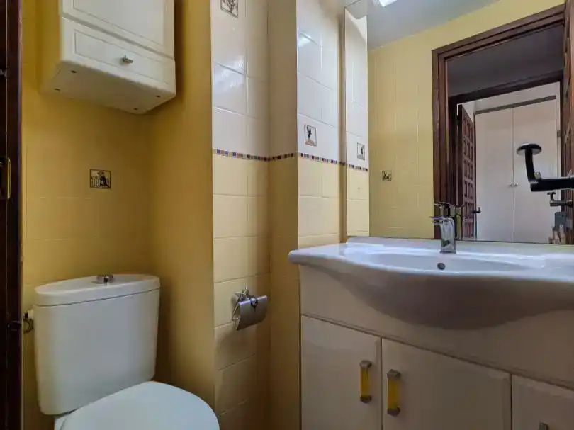 Badezimmer von Wohnung zum Verkauf in Sueca mit Balkon