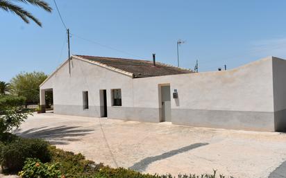 Außenansicht von Country house zum verkauf in Elche / Elx mit Terrasse