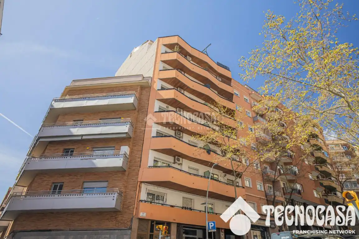 Vista exterior de Ático en venta en Barcelona con Aire acondicionado, Calefacción y Terraza