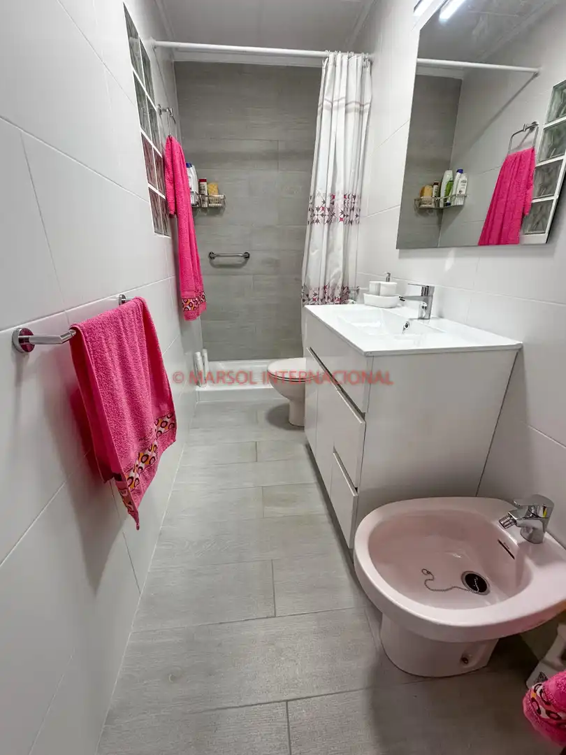 Bany de Casa o xalet en venda en Orihuela amb Terrassa, Traster i Moblat