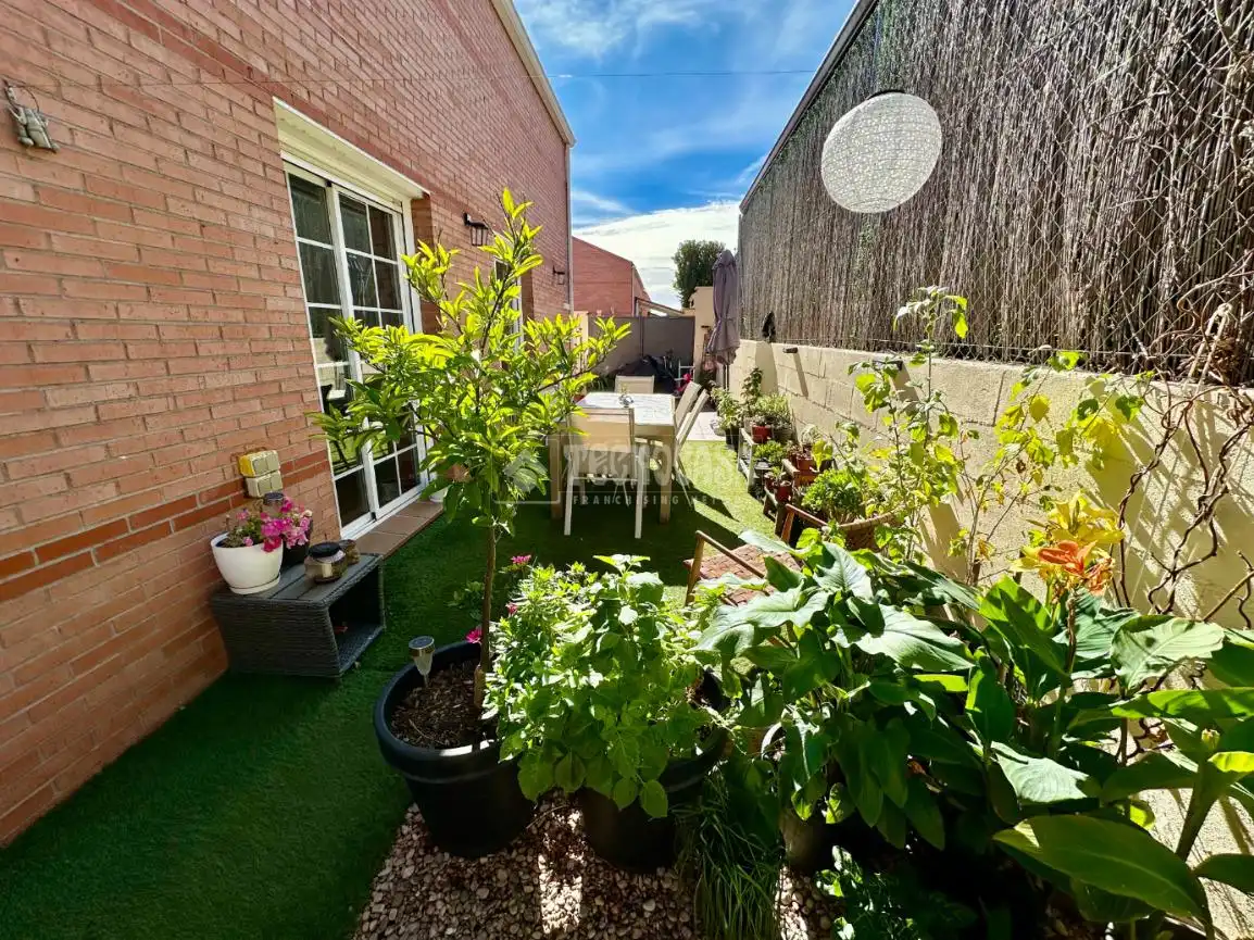 Terraza de Casa adosada en venta en Pioz con Calefacción, Jardín privado y Parquet